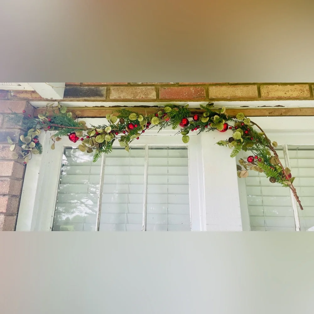 Resounding Cheer Christmas Jingle Bell Garland